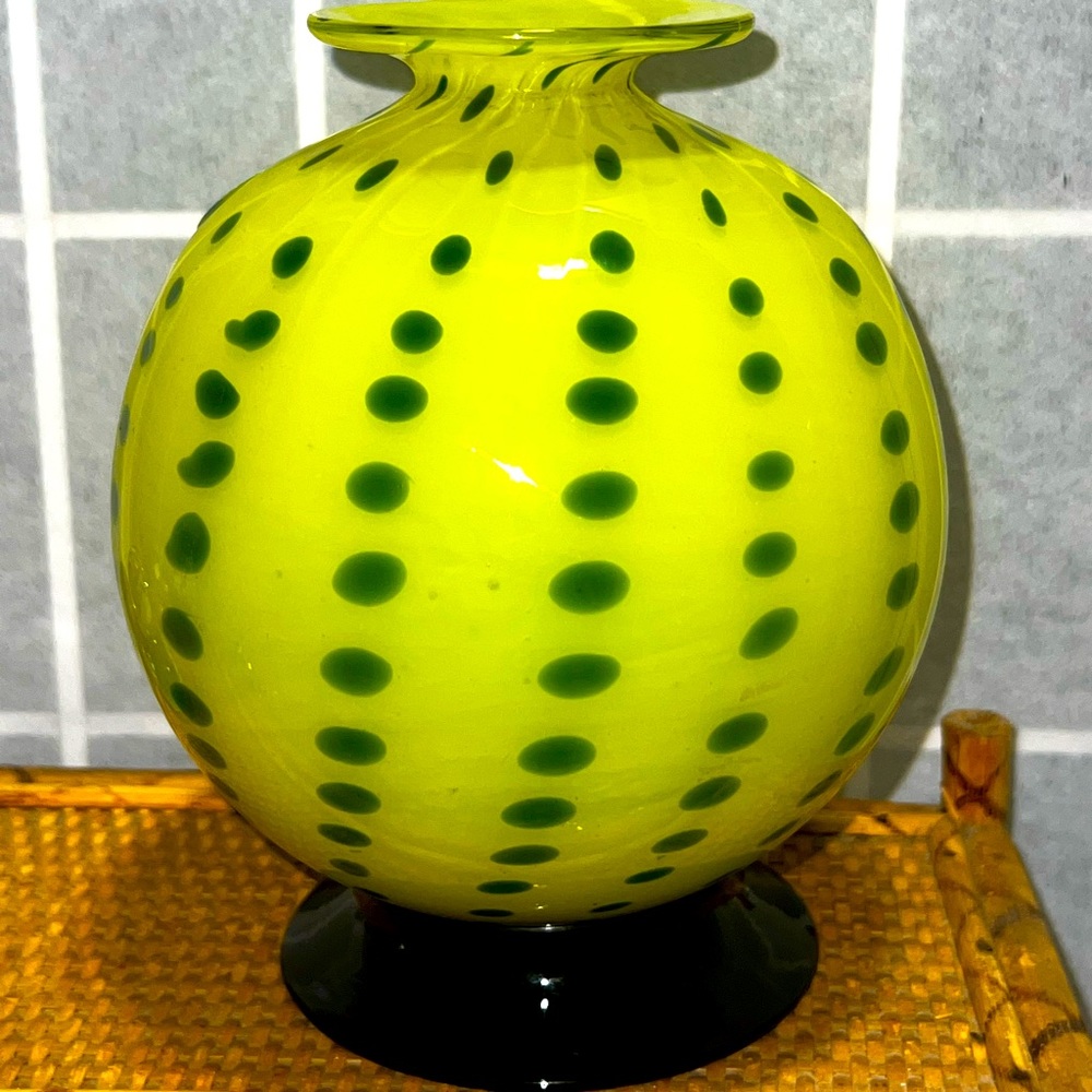 Art Glass Round Vase - Picture 10 of 11